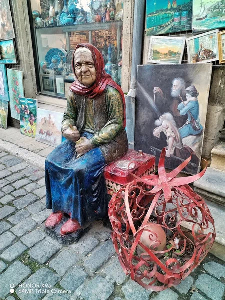 HONOR X9a və HONOR X8a smartfonlarının müqayisə icmalı