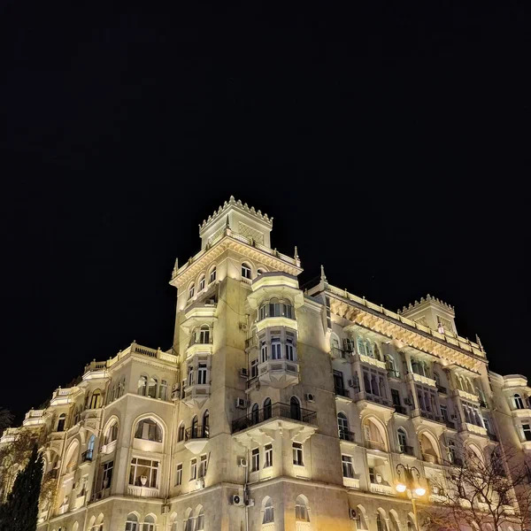 HONOR X9a və HONOR X8a smartfonlarının müqayisə icmalı