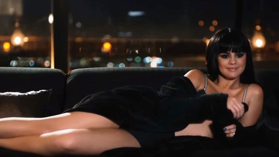 Selenanın erotik klipi 13 günə rekord vurdu - VİDEO