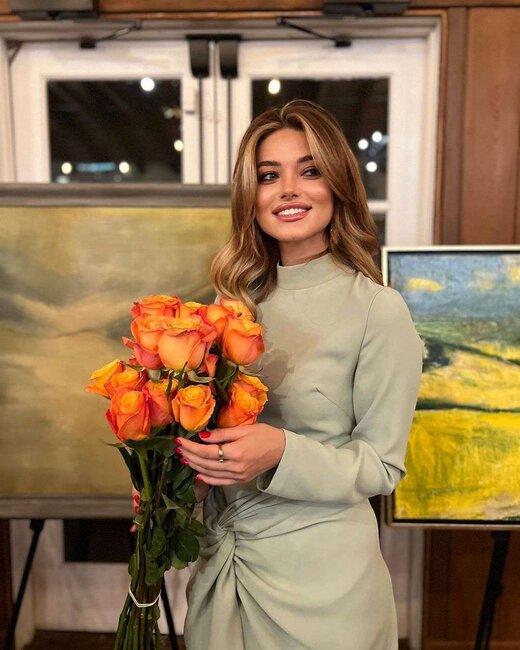 Xalq artistinin qızı mükafatlandırıldı - FOTOLAR