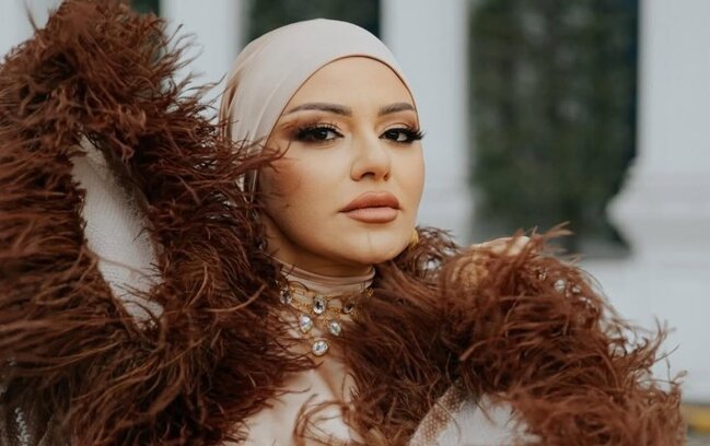 "Hicab taxmağımla kiməsə örnək ola bilmərəm"