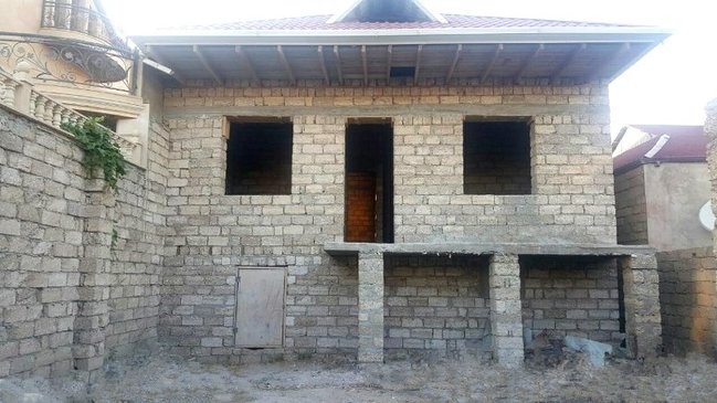 TƏCİLİ! Suraxanı rayonunda su qiymətinə həyət evi satılır