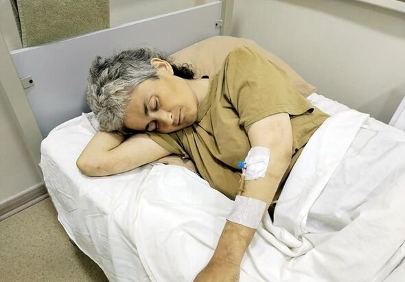 Yaralı erməni qadın hərbi hospitala təxliyə edilib - FOTO/VİDEO