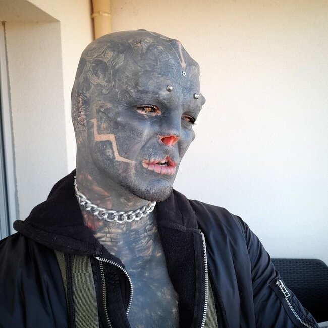 "Yadplanetli" insanlardan şikayət etdi: "Məni işə götürmürlər"