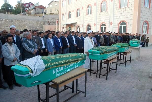 Yanğında ölən ata və 3 övladı torpağa tapşırıldı - DƏHŞƏTLİ FOTOLAR