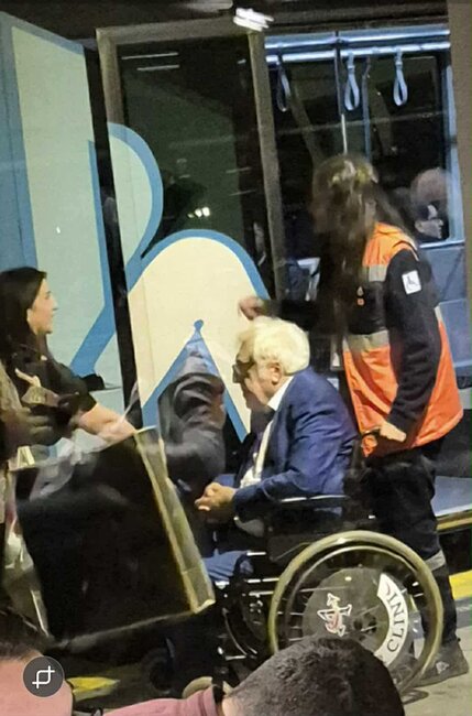 Yazıçı Anara nə olub? - Foto