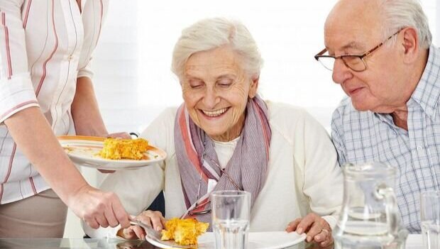 Yaşlı insanlar üçün ən yaxşı səhər yeməyi hansıdır?