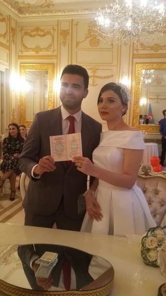 Azərbaycanlı aparıcı evləndi - FOTOLAR