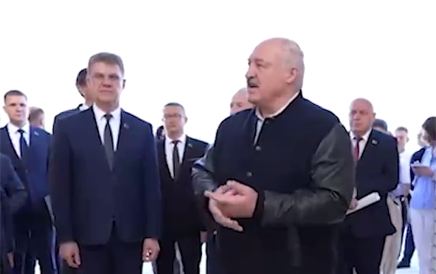 "Yuxuda inək sağıram" - Lukaşenko