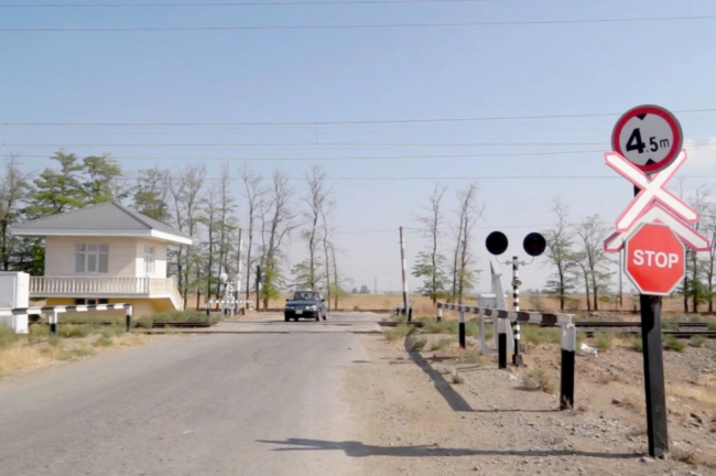Polisdən sürücülərə dəmir yolu keçidləri ilə bağlı XƏBƏRDARLIQ