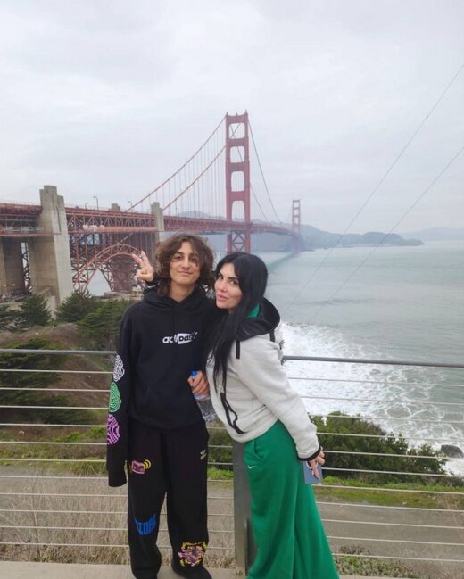 "Həyatımı zindan edib" - Çiçək