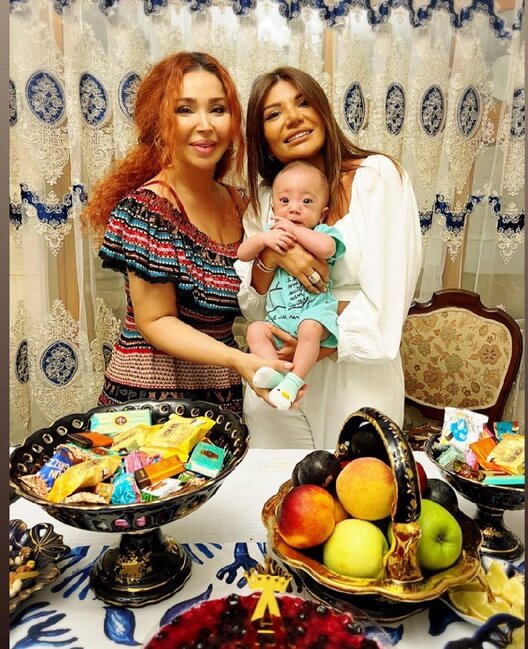 Zemfira övladını ilk dəfə göstərdi - VİDEO