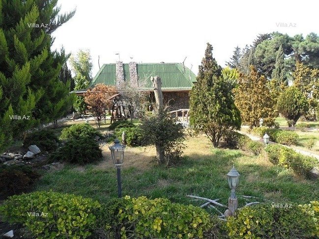 Mərdəkanda su qiymətinə villa satılır