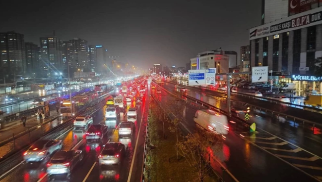Zəlzələ gecəsi İstanbul... - Fotolar