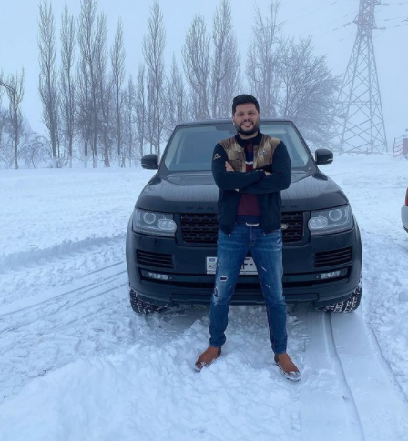 Zaur Kamal bahalı avtomobilini nümayiş etdirdi - FOTO