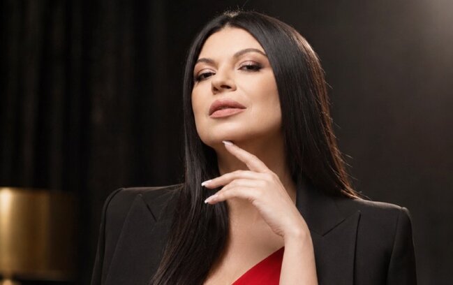 Zümrüd Qasımova ayrıldığı həyat yoldaşı ilə - Foto