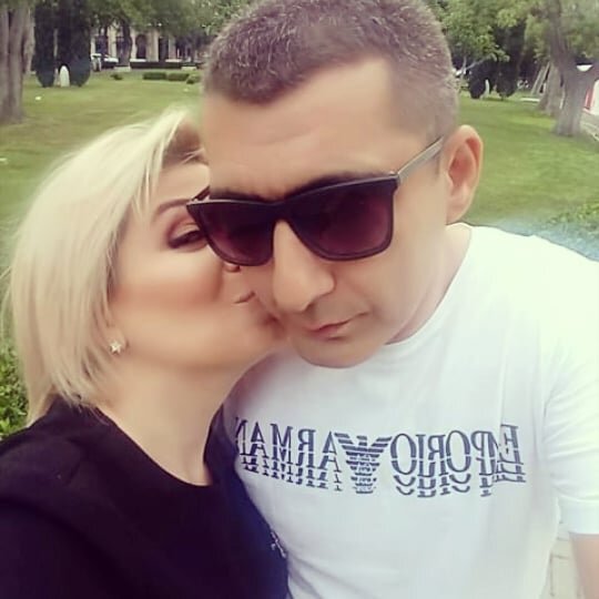 Aparıcı Zümrüd həyat yoldaşı ilə - FOTOLAR