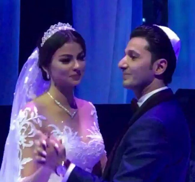 Böyük yaş fərqiylə ailə quran məşhurlarımız - 15, 20, 37 yaş - FOTOLAR